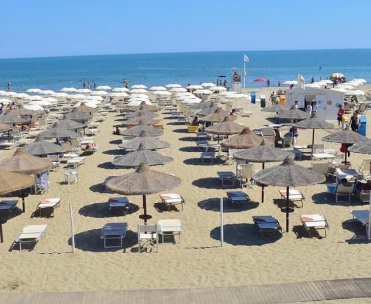 Casa Vacanza Dei Greci บาร์เลตตา ภายนอก รูปภาพ